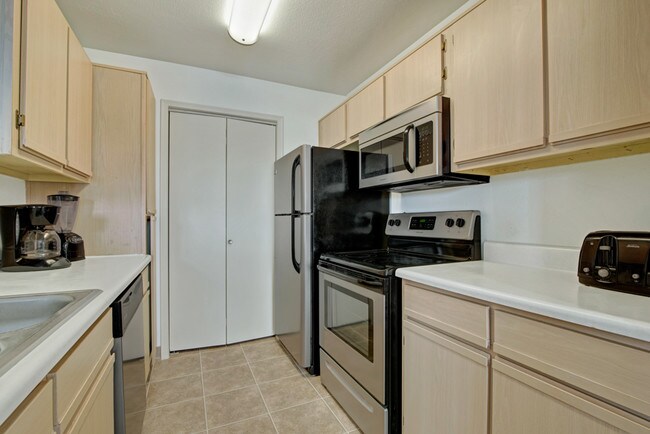 St James Place Apartments For Rent In Milwaukee Wi Forrent Com