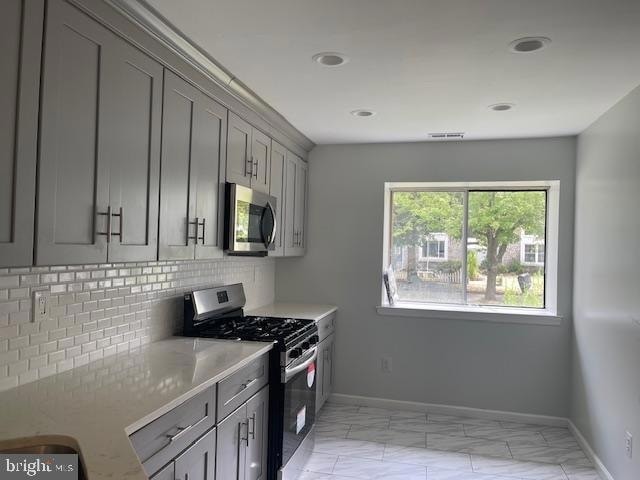 Photo - 73 Winchester Dr