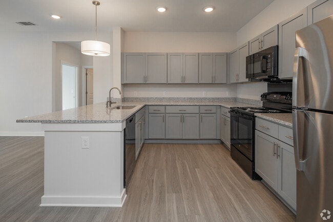 8200 McCrory (Poplar McCrory)