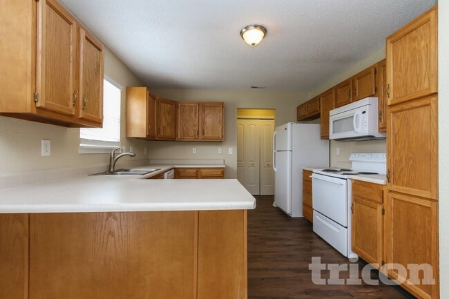 Photo - 1745 Perry Commons Blvd