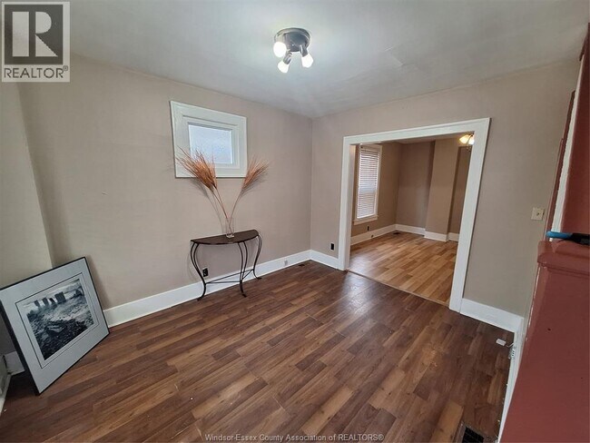 Photo - 3219 Linwood Pl