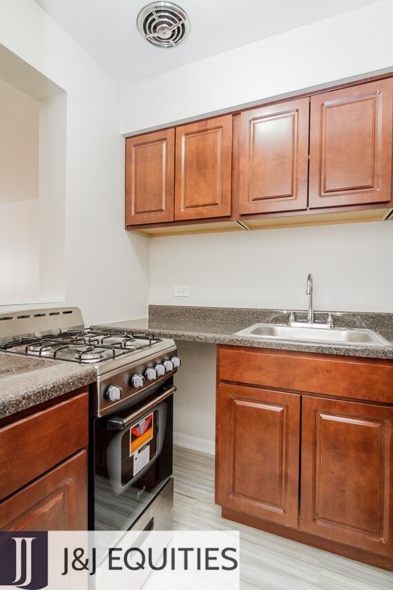 Photo - 1040 W Hollywood Ave