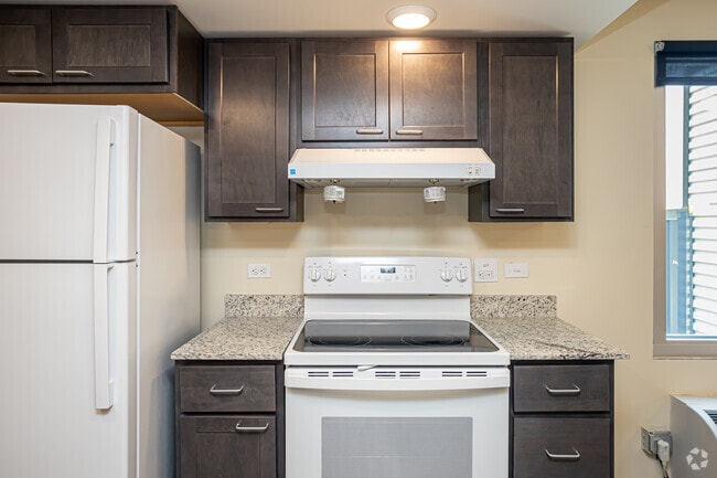 1BR, 1BA - Regular