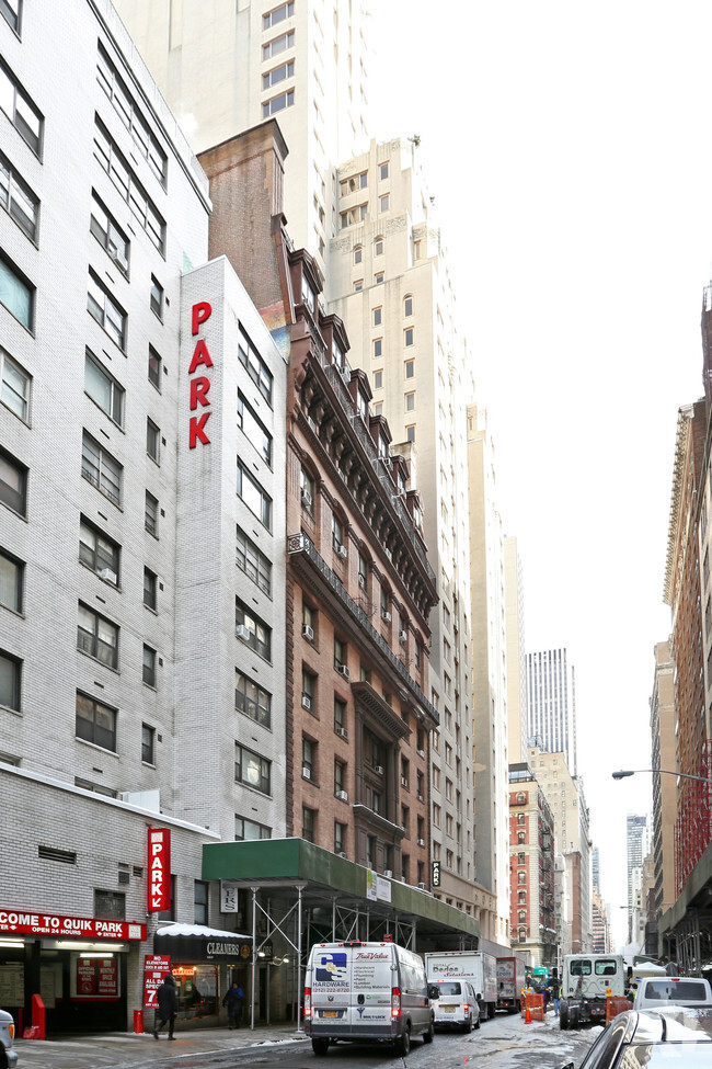 Central Park Mews