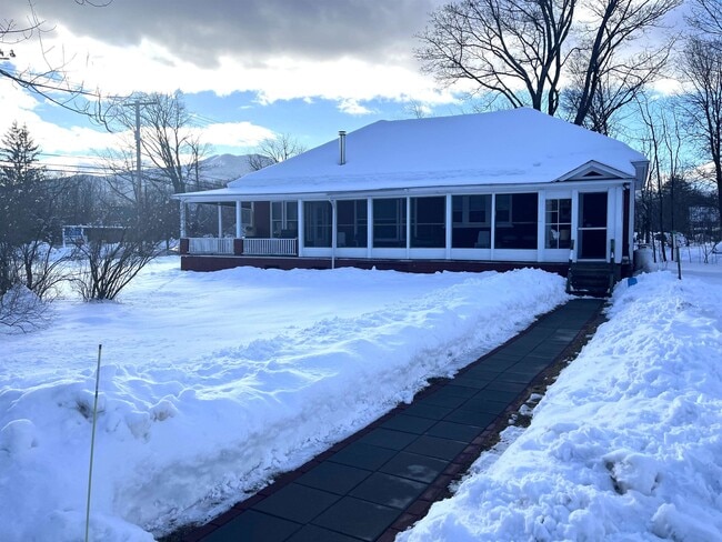 Building Photo - 1316 US-302