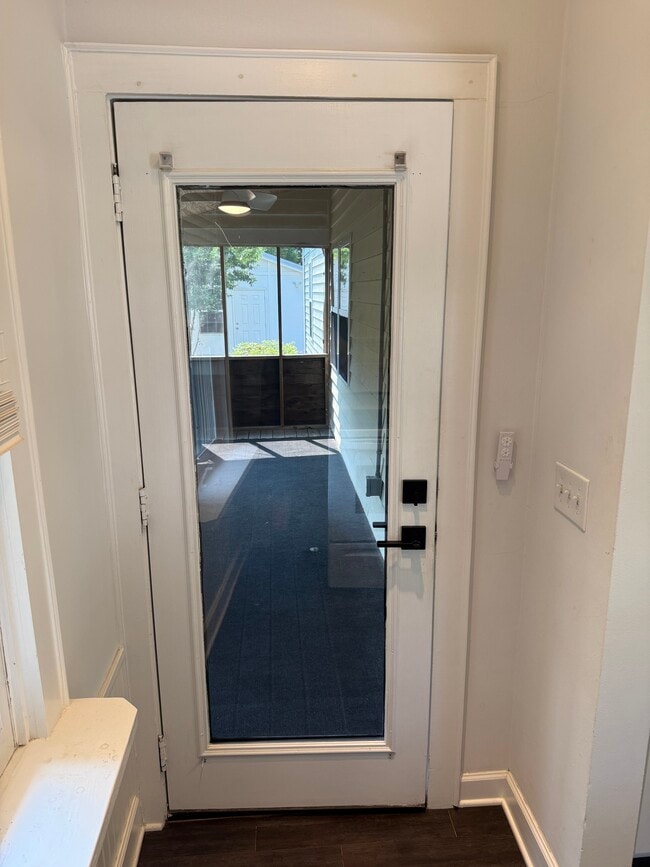 Photo - 913 Bryan Ave