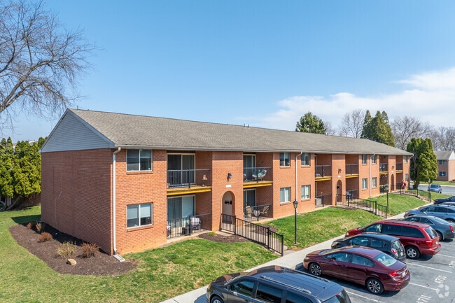 Delbrook Manor Apartments