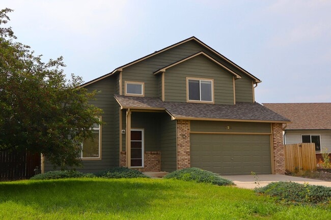Building Photo - Bright & Spacious Single-Family Home in Gr...