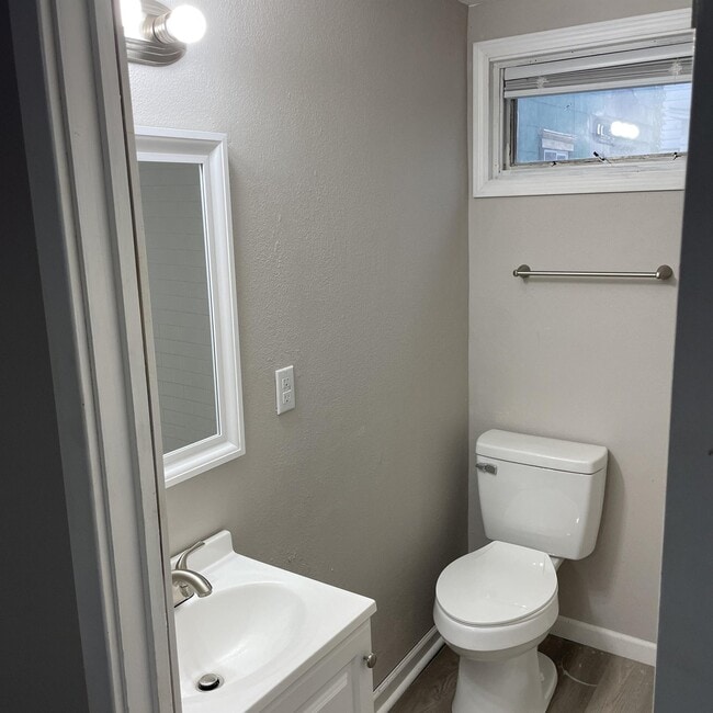 Photo - 102 Woodruff Ave
