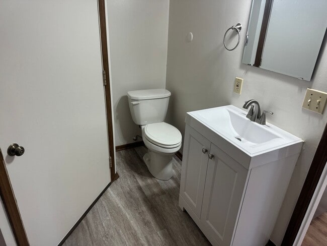 Photo - 1376 Red Tail Hawk Dr