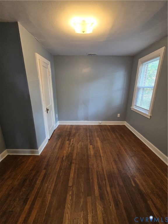 Photo - 2117 Clarke St