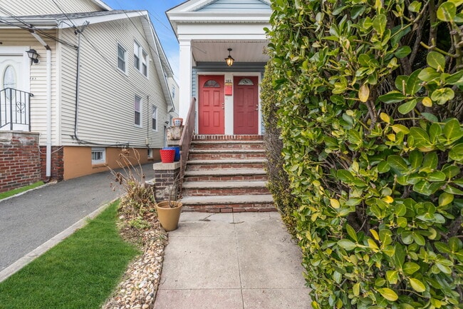 Photo - 181 Jacoby Street