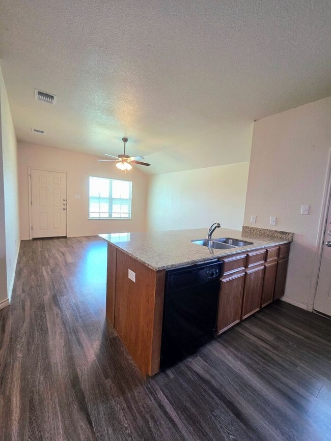 Photo - AVAILABLE SOON! (SECTION 8 ACCEPTED)