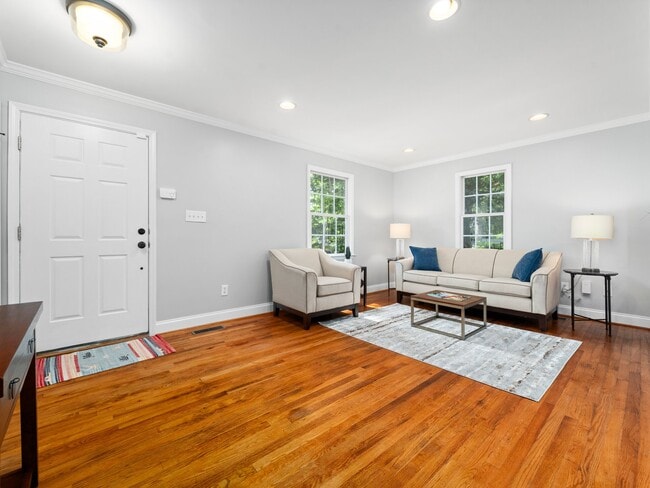 Photo - 1825 Watkins St