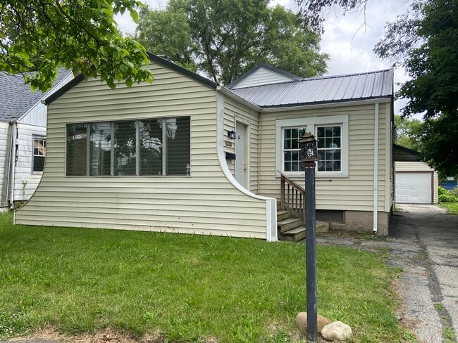Building Photo - 1317 Grant St Rental