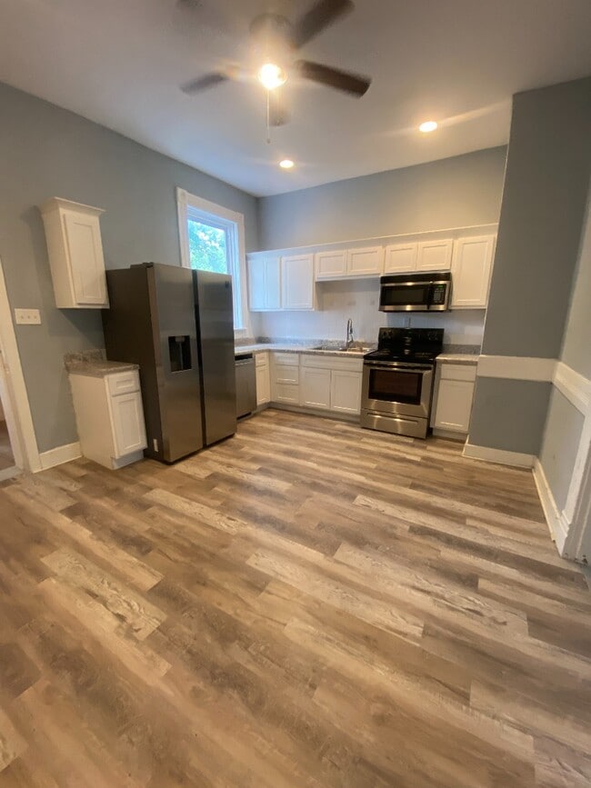 Photo - 2939 Michigan Ave