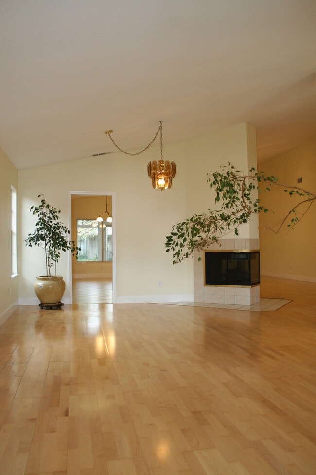 Photo - 10317 Walnut Creek Ct