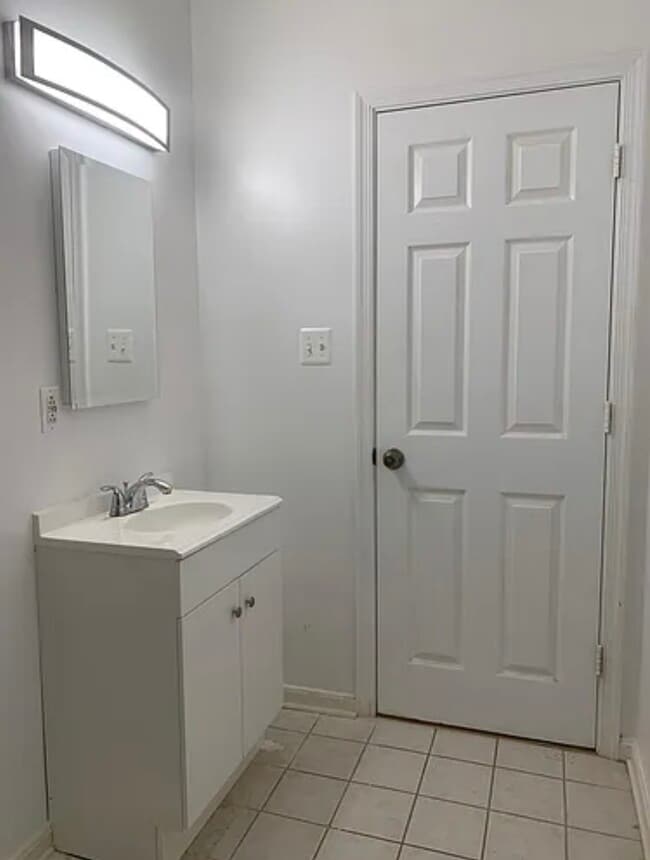 1318 13th St NW Unit 1318 St. NW English Basement