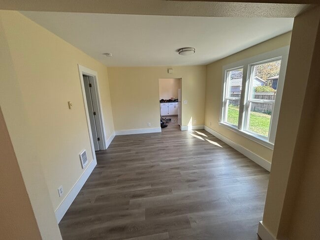 Photo - 651 W 12th Ave