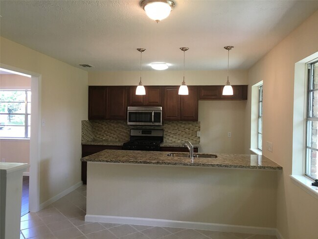 Photo - 5115 Tashkent Dr