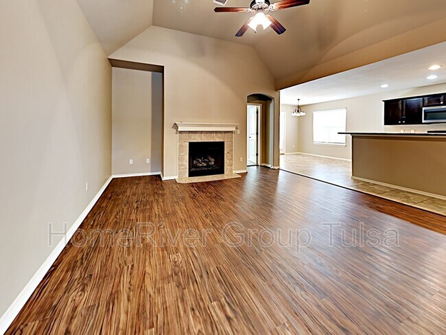 Photo - 13414 E 43rd Pl