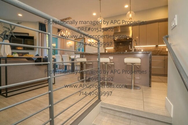 Photo - 162 W Robinson Ave