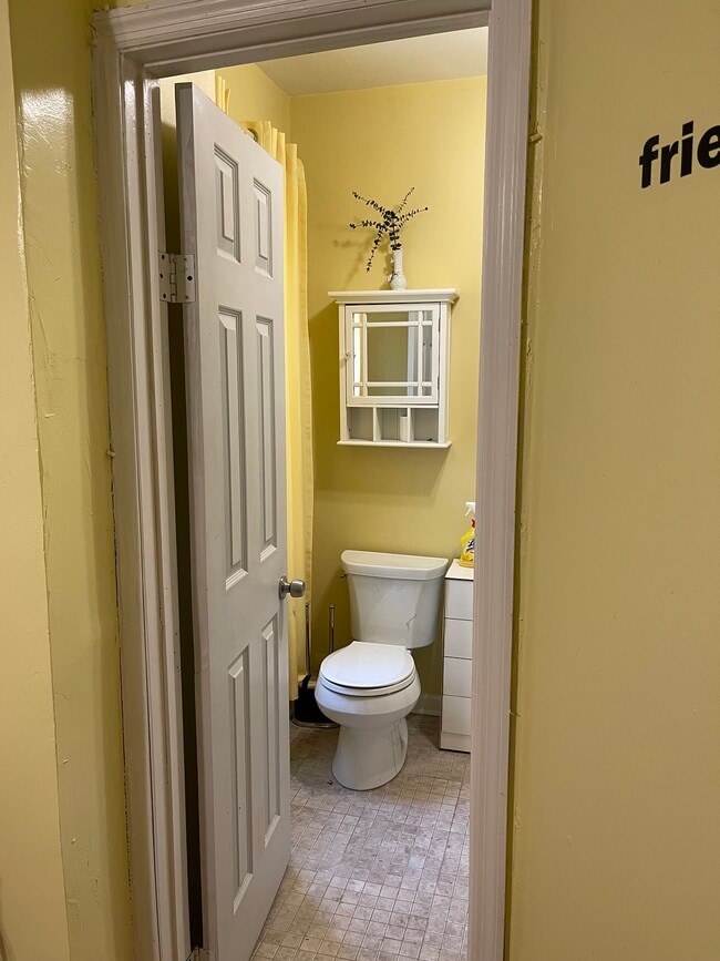 Photo - 160 N 16th St Unit 2nd floor