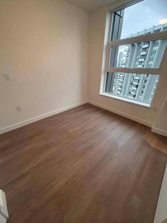 Photo - 5685 Halley Ave