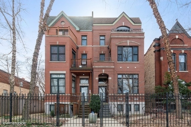 Building Photo - 2031 W Evergreen Ave Rental