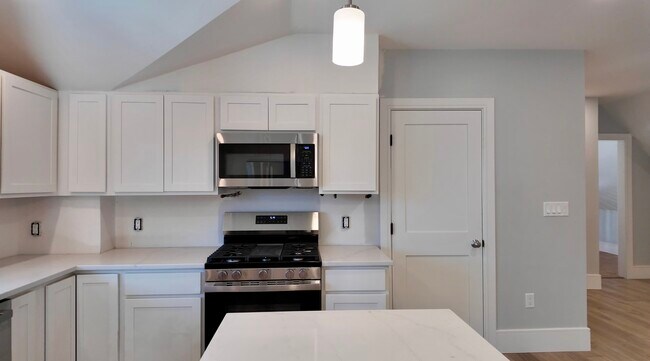 Photo - 28 Brooks St Unit 3