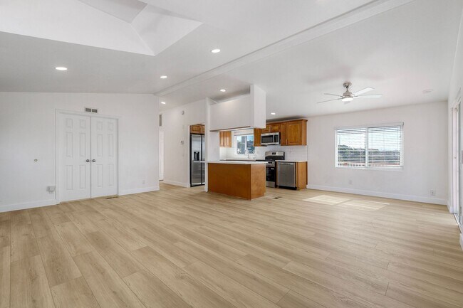 2241 Meadow Lark Dr