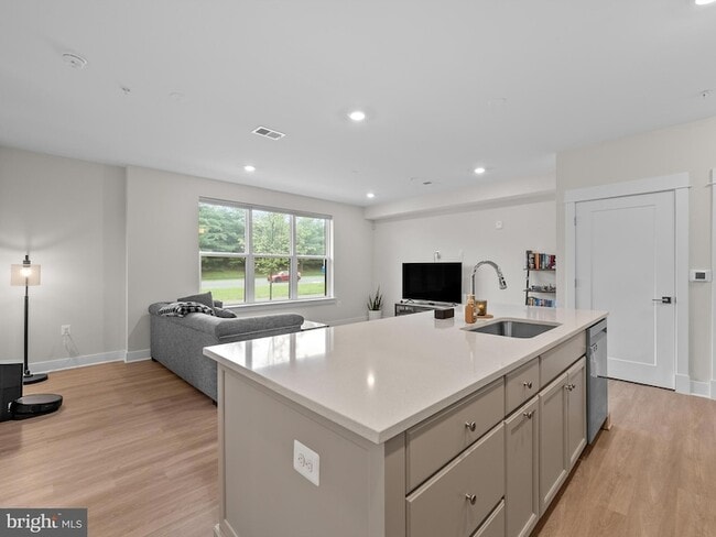 Photo - 43795 Transit Sq Unit 107