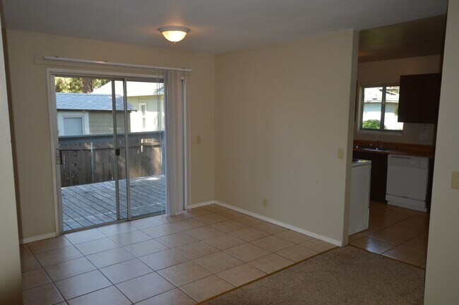 Photo - 1146 Warner St Unit 1146B
