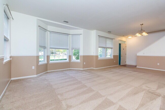 Photo - 3839 Norwich Dr