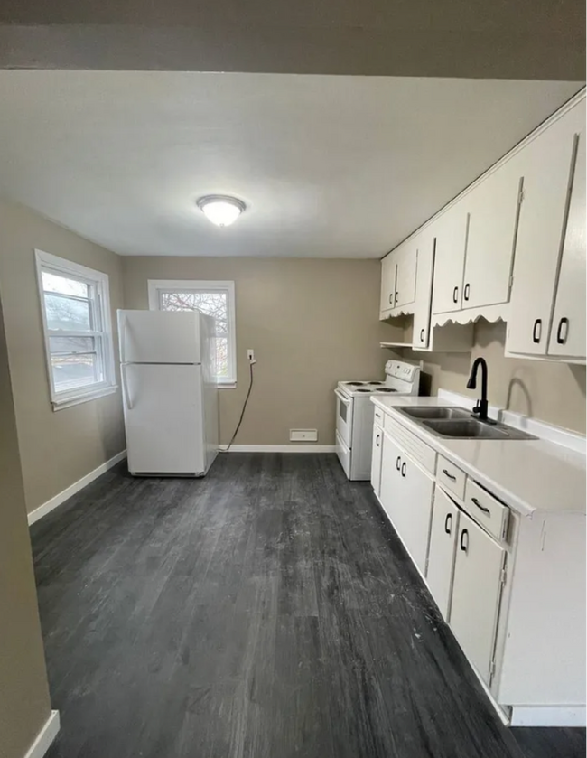 Photo - 5857-5859 N 93rd Unit 5859 (Upper)
