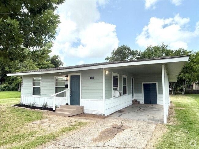 Building Photo - 117 Oak Dr Rental
