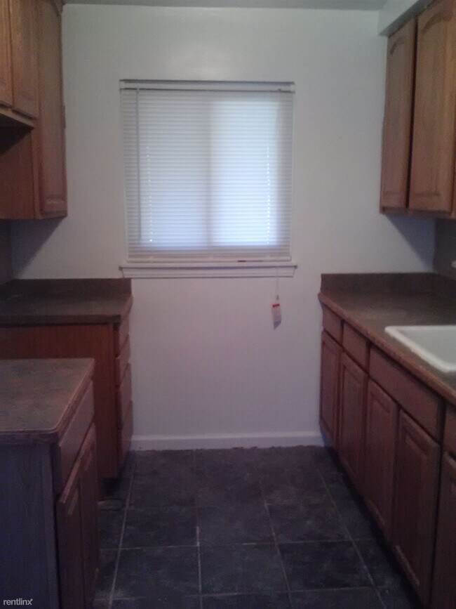 Photo - 3 br, 1 bath House - 20489 Beech Daly Rd