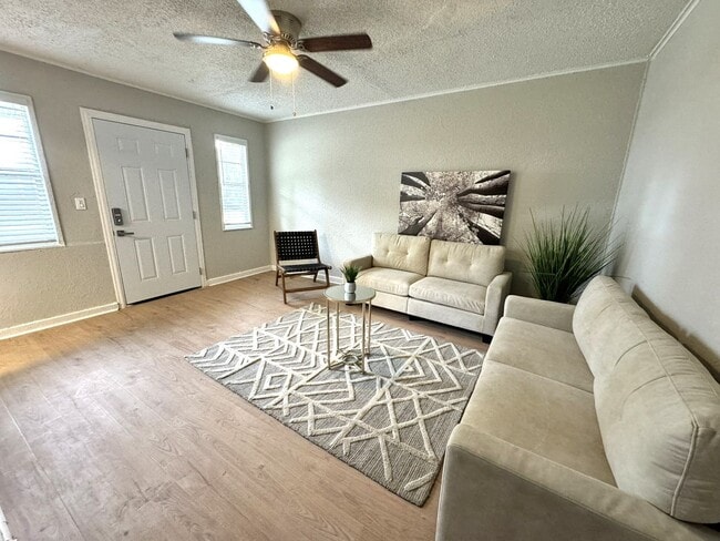 Photo - Renovated 2 Bedroom Jacksonville Heights Duplex Apartment