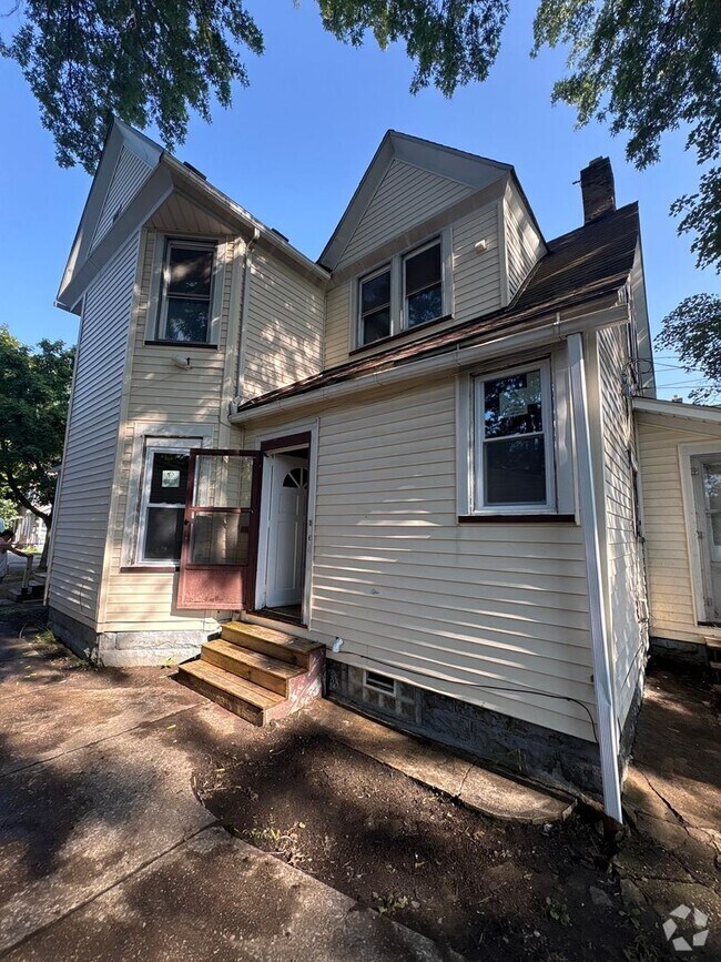 Building Photo - 2048 W 95th St Unit Up Rental