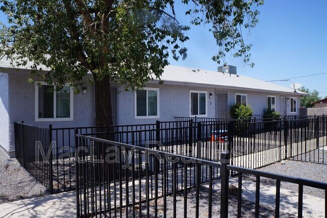 Building Photo - 2918 E Roeser Rd Unit 2 Rental