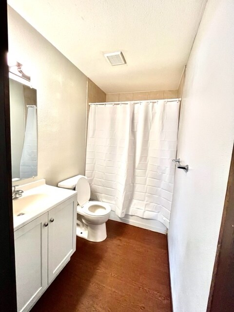 baño - 25 11th Ave S Unidad 4