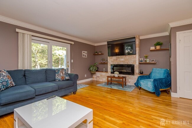 Photo - 118 Buttonwood Dr