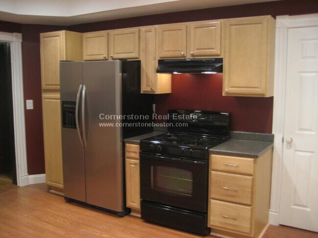 Photo - 10 Bucknam St Apartments Unit 2
