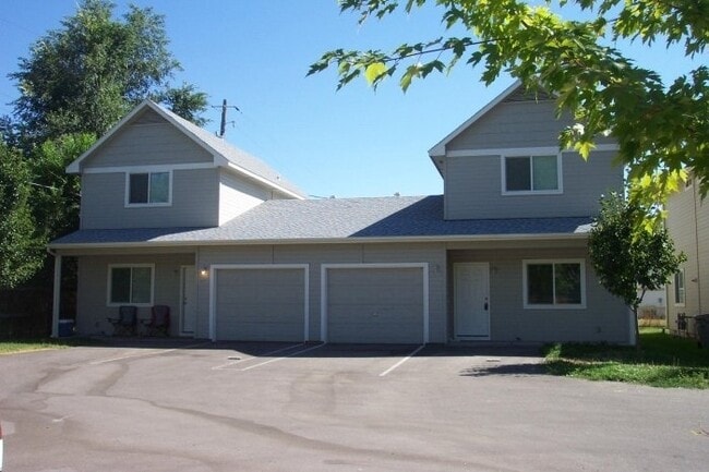 Townhome In A Great Location - Townhome In A Great Location