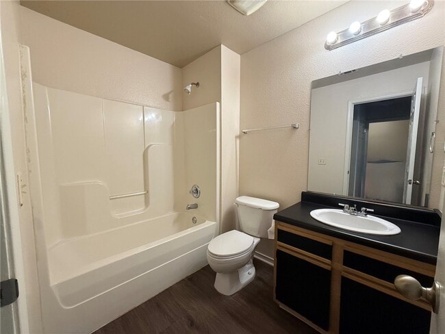 Photo - 851 W Piedmont Pl Unit 2