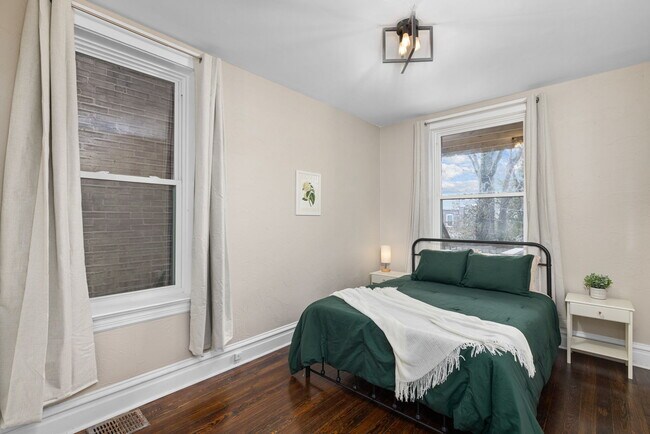 4450 Gibson Ave Unit 1F