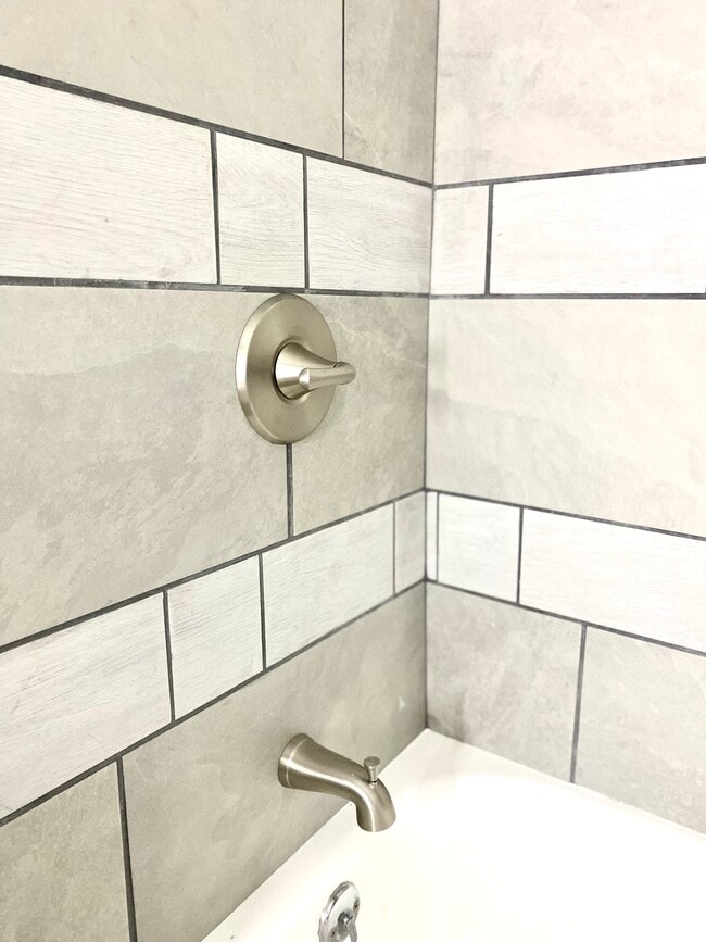 Photo - 400 N 43rd St