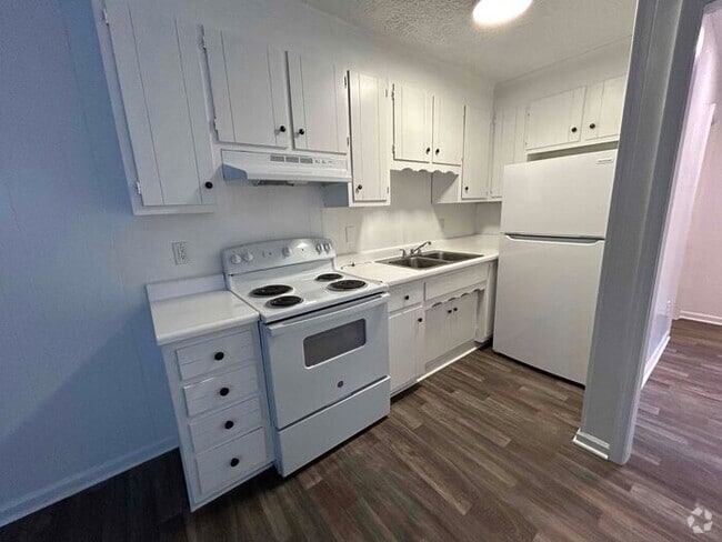 Building Photo - 5001 Alan Dr Unit Apt B
