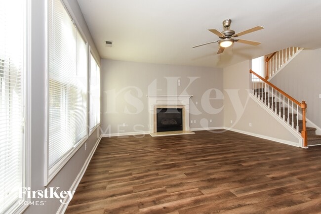 Photo - 3075 Highgreen Trail