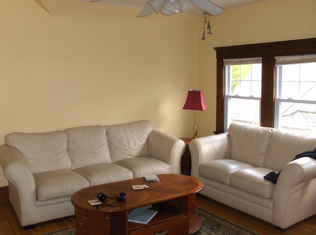 living room, left - 266 Willow St Apartments Unit 3